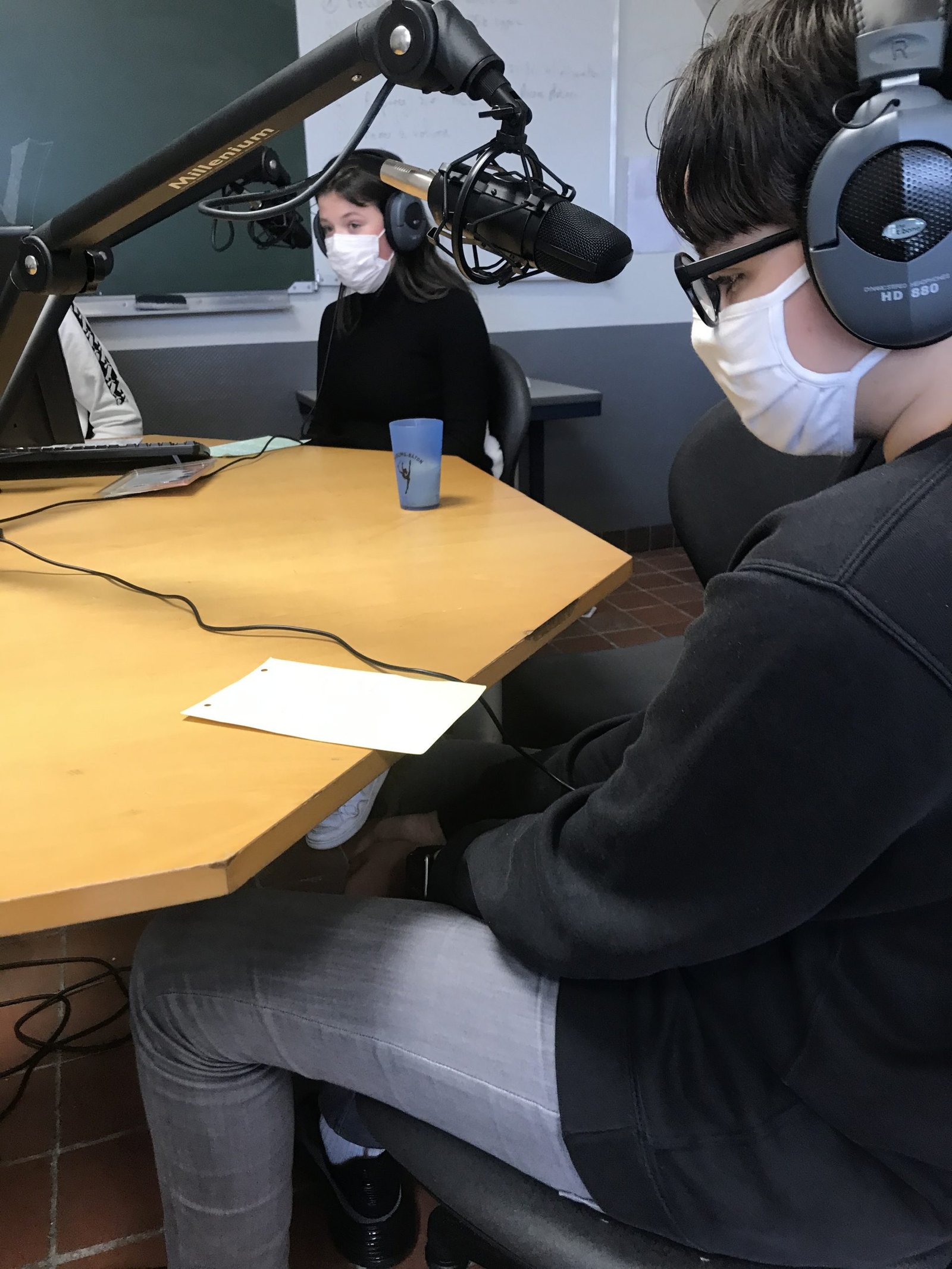 Les 4e A s’essaient à la webradio.